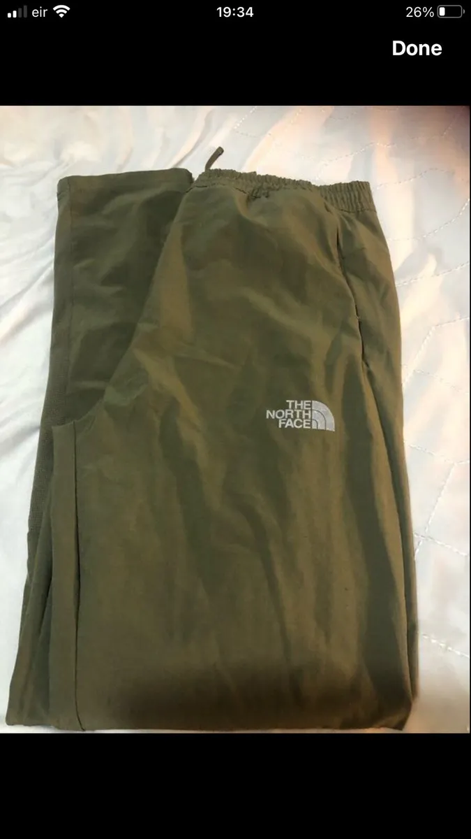 Boys northface tracksuit size XXL €30 - Image 2