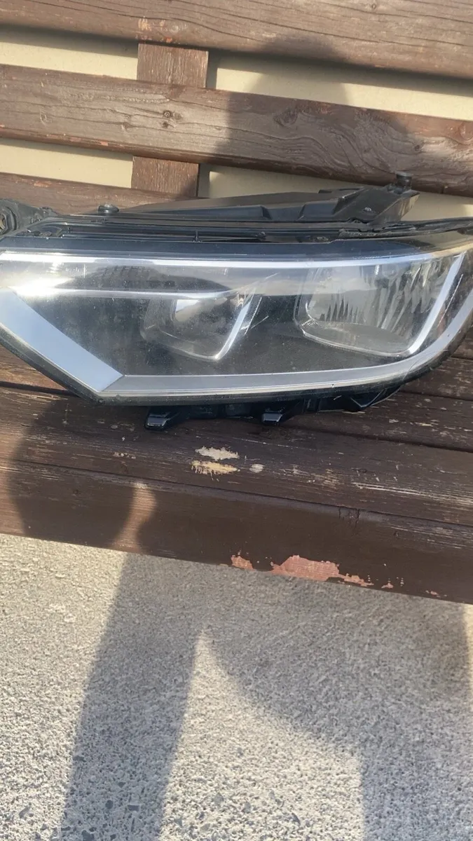 R Line Passat LED Headlights - Image 2