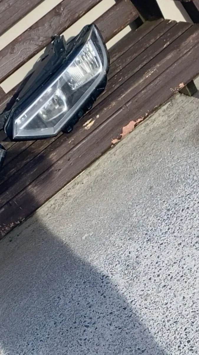 R Line Passat LED Headlights - Image 3