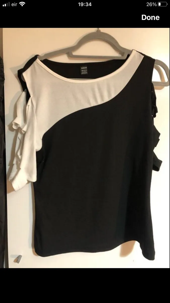Ladies stunning top size XL €3 - Image 4