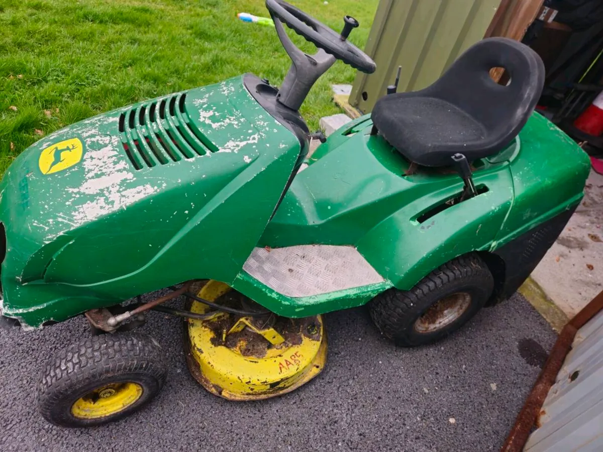 Castlegarden Ride on Mower - Image 1