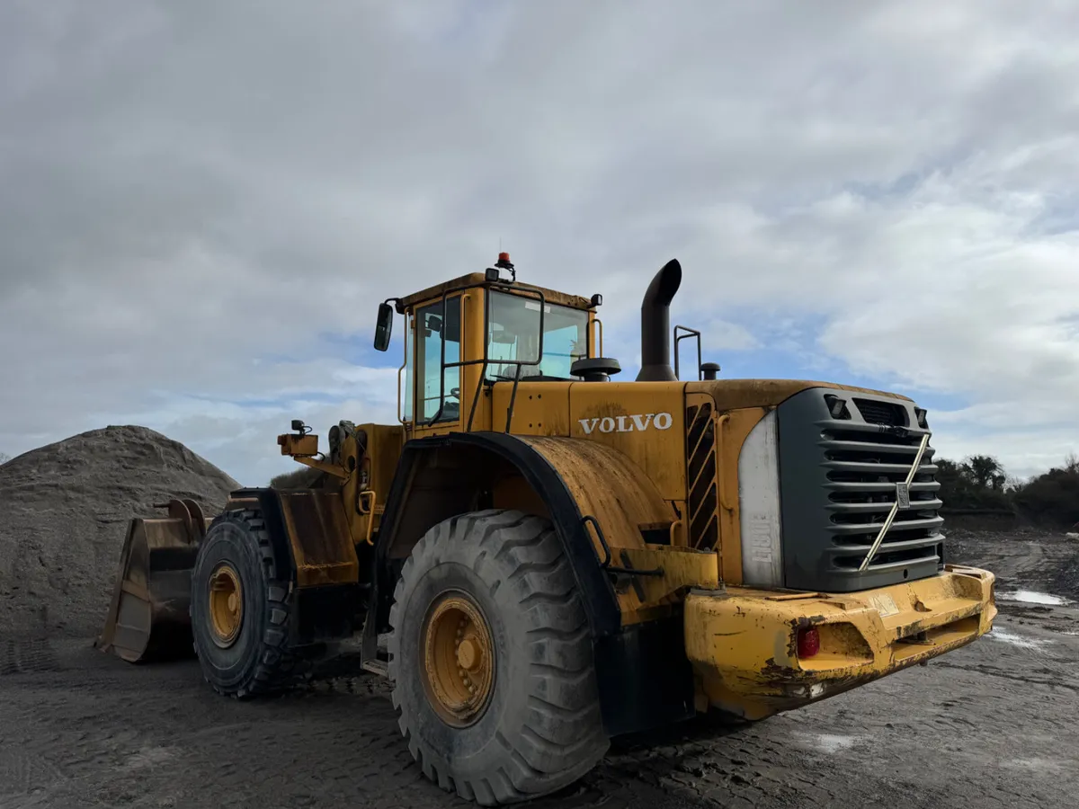 2004 VOLVO L180E LOADING SHOVEL - Image 2