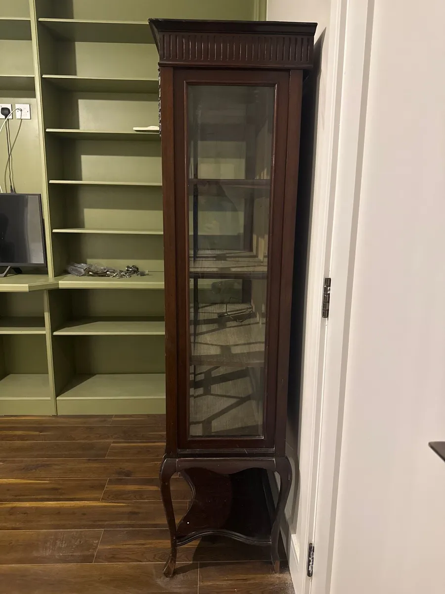 Mahogany Glass Display Cabinet / China Cabinet - Image 4