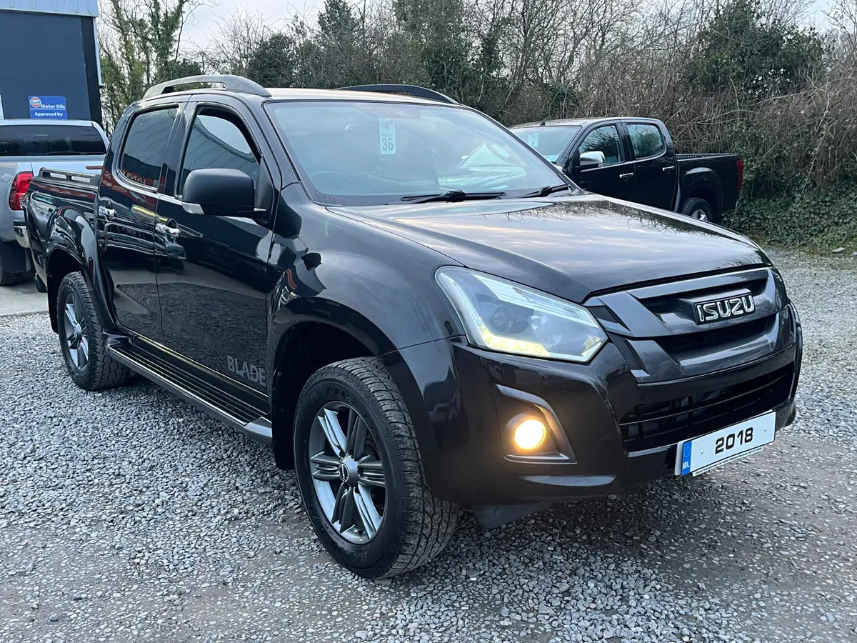 182 ISUZU DMAX 1.9  *TOP SPEC BLADE MODEL* - Image 1