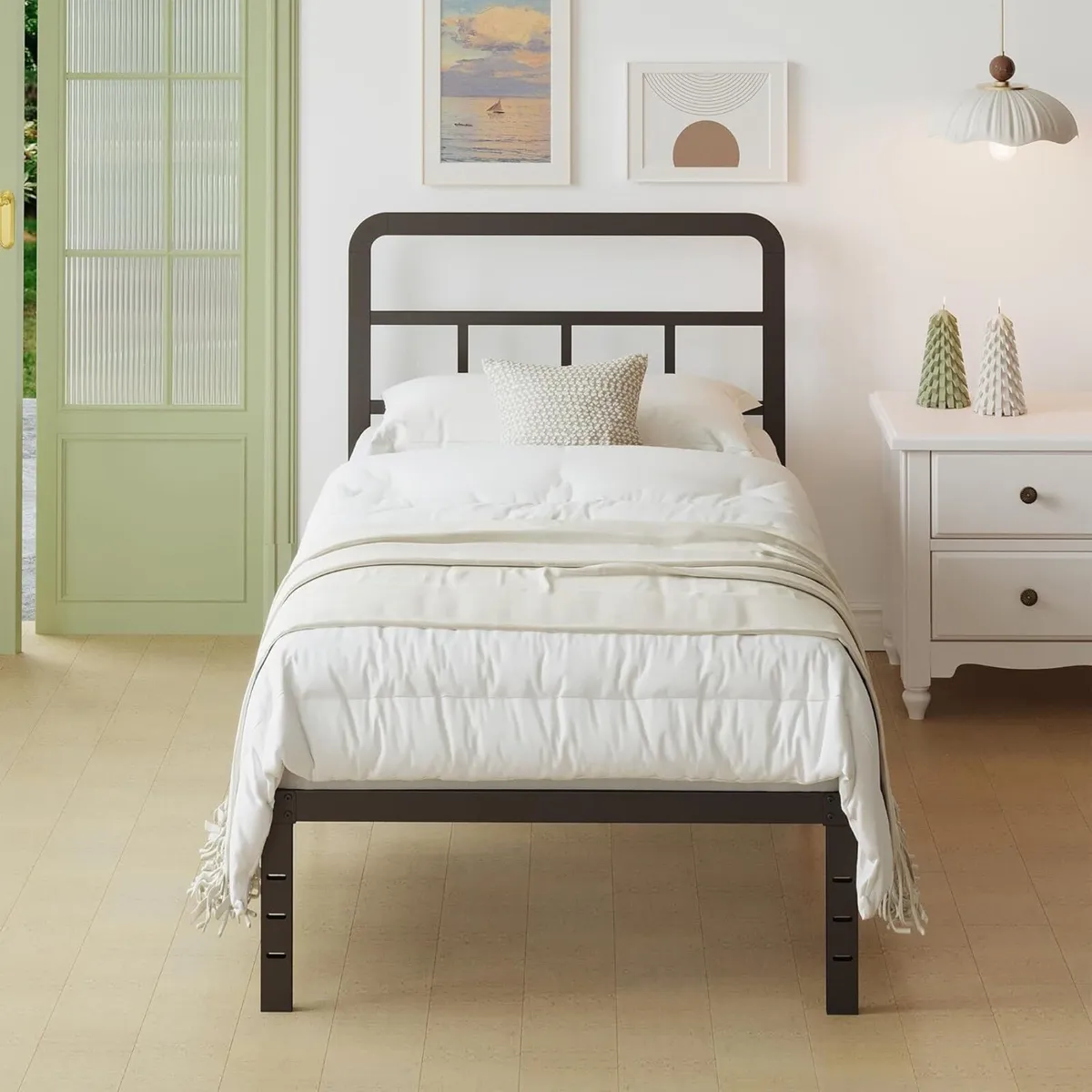Small Single Bed Frame 2ft 6 with Curved Headboard - Image 3