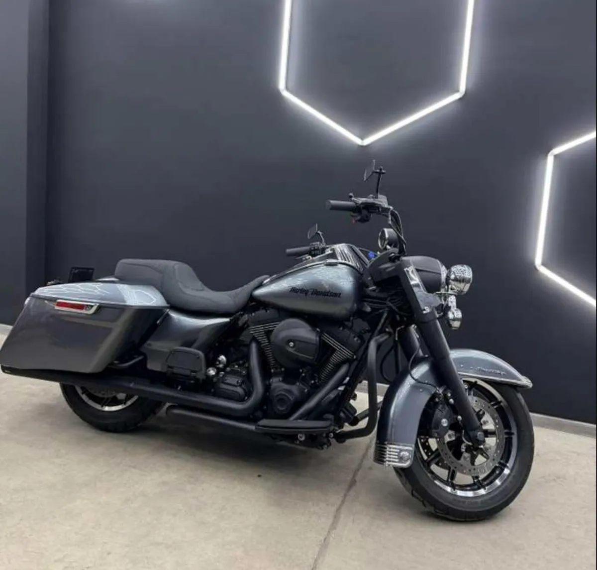 2 HARLEY  DAVIDSON ROAD KING  👑 - Image 3