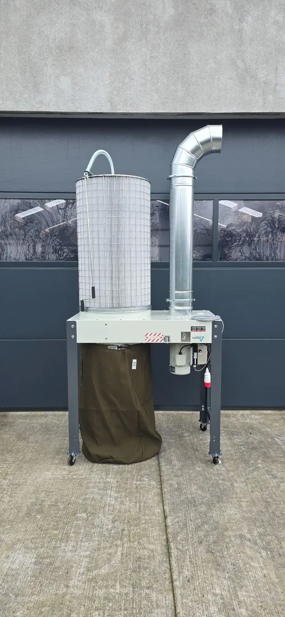 new Adamik Dust Extractor - Image 1