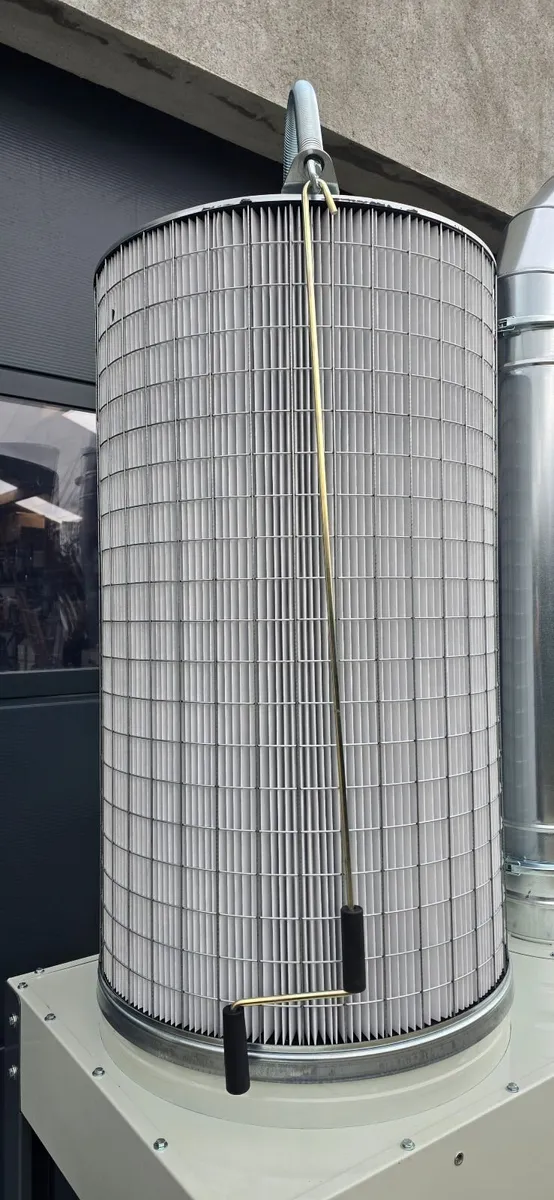 new Adamik Dust Extractor - Image 4