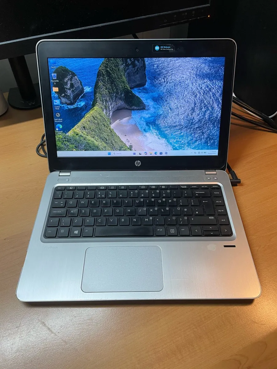 Hp laptop i5 pro 8/256 windows 11 - Image 1