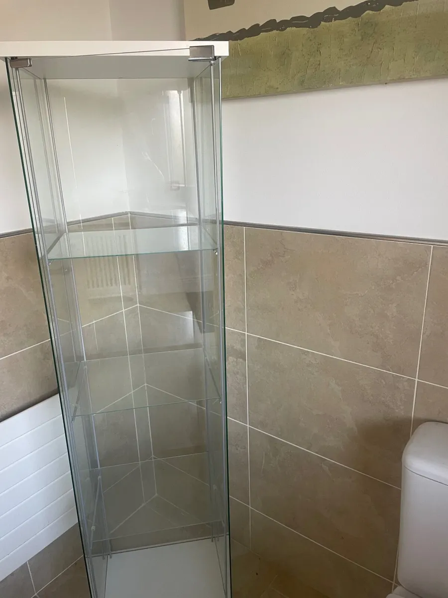 Bathroom press - Image 2