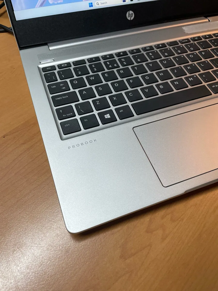 Hp laptop i5 pro 8/256 windows 11 pro - Image 3