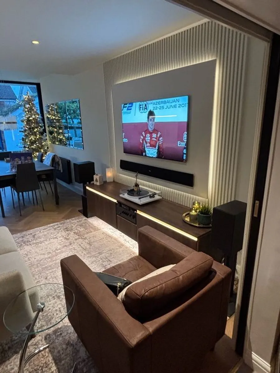 LG US10TY Soundbar (ideal for G series OLED tv) Brand New - Image 3