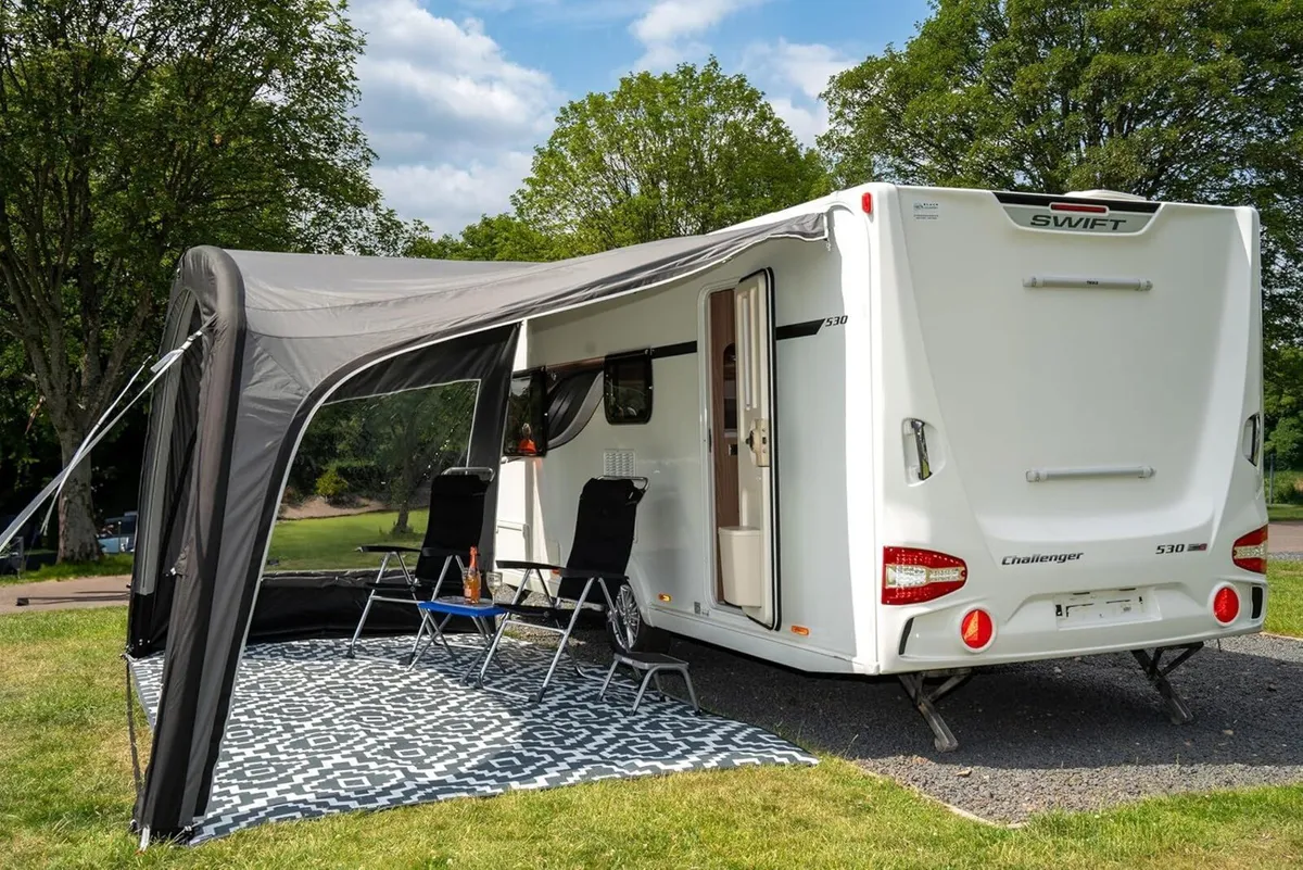 Aztec Awning Carpet - Image 3