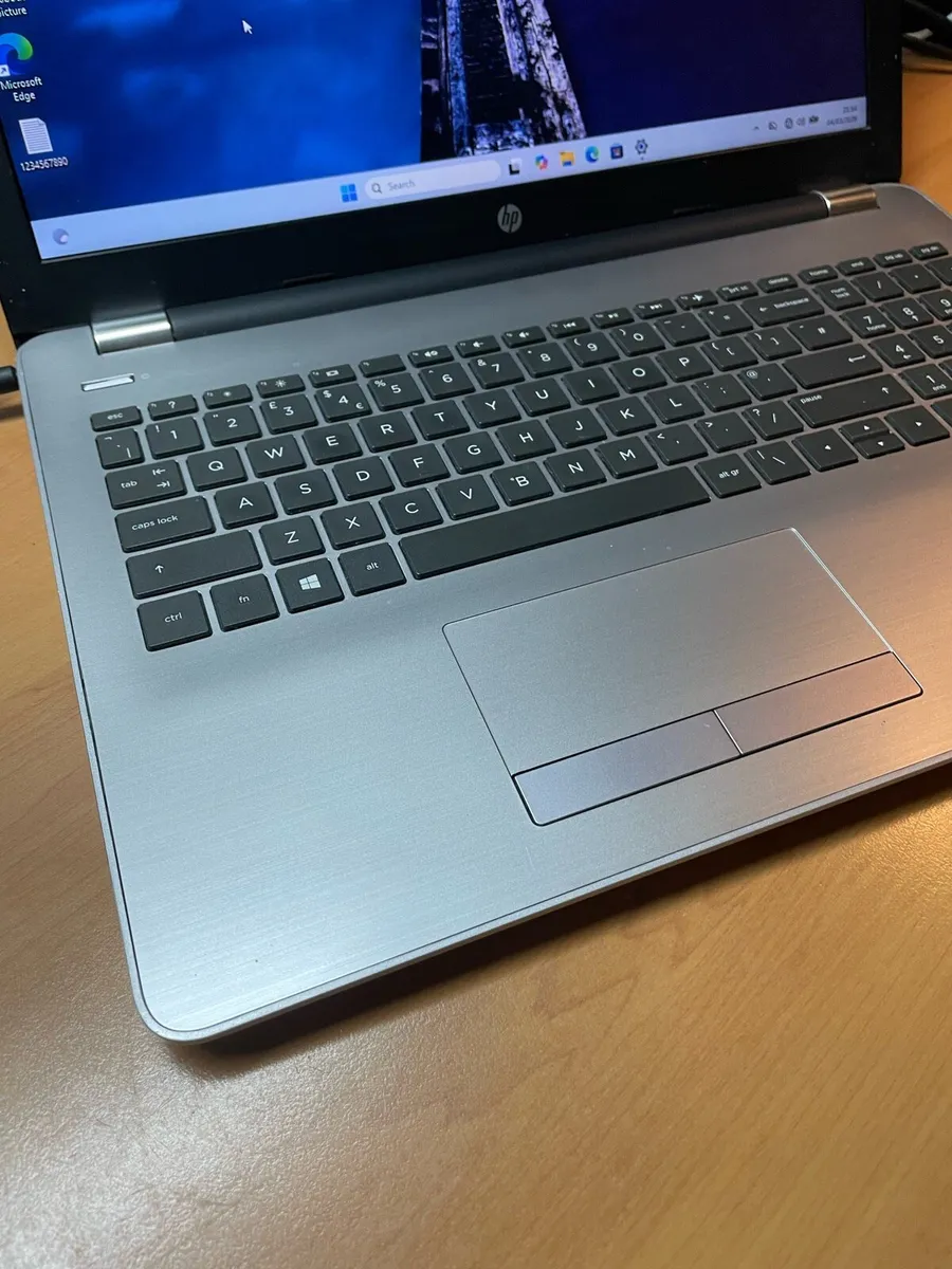 Hp laptop i5 pro 8/256 windows 11 - Image 3