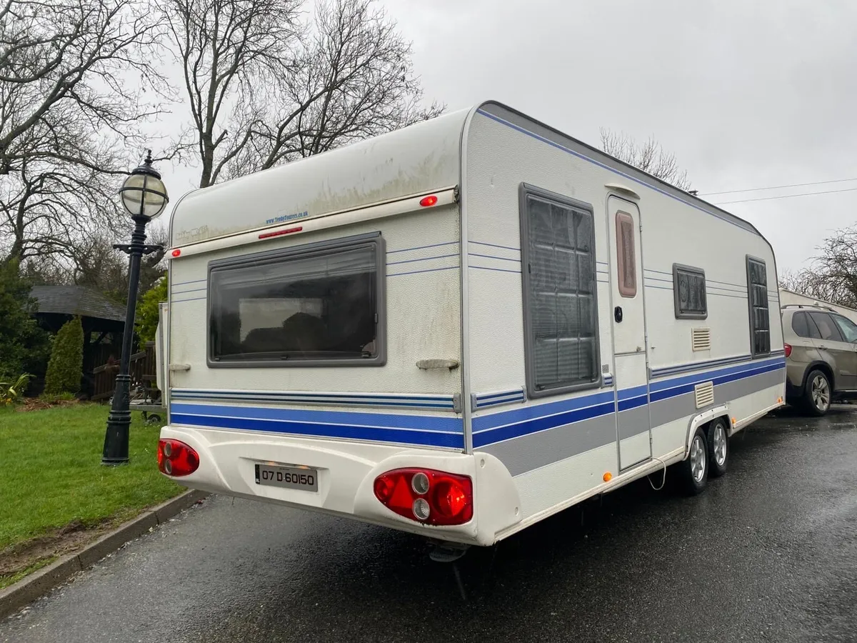 5 Birth hobby caravan - Image 2