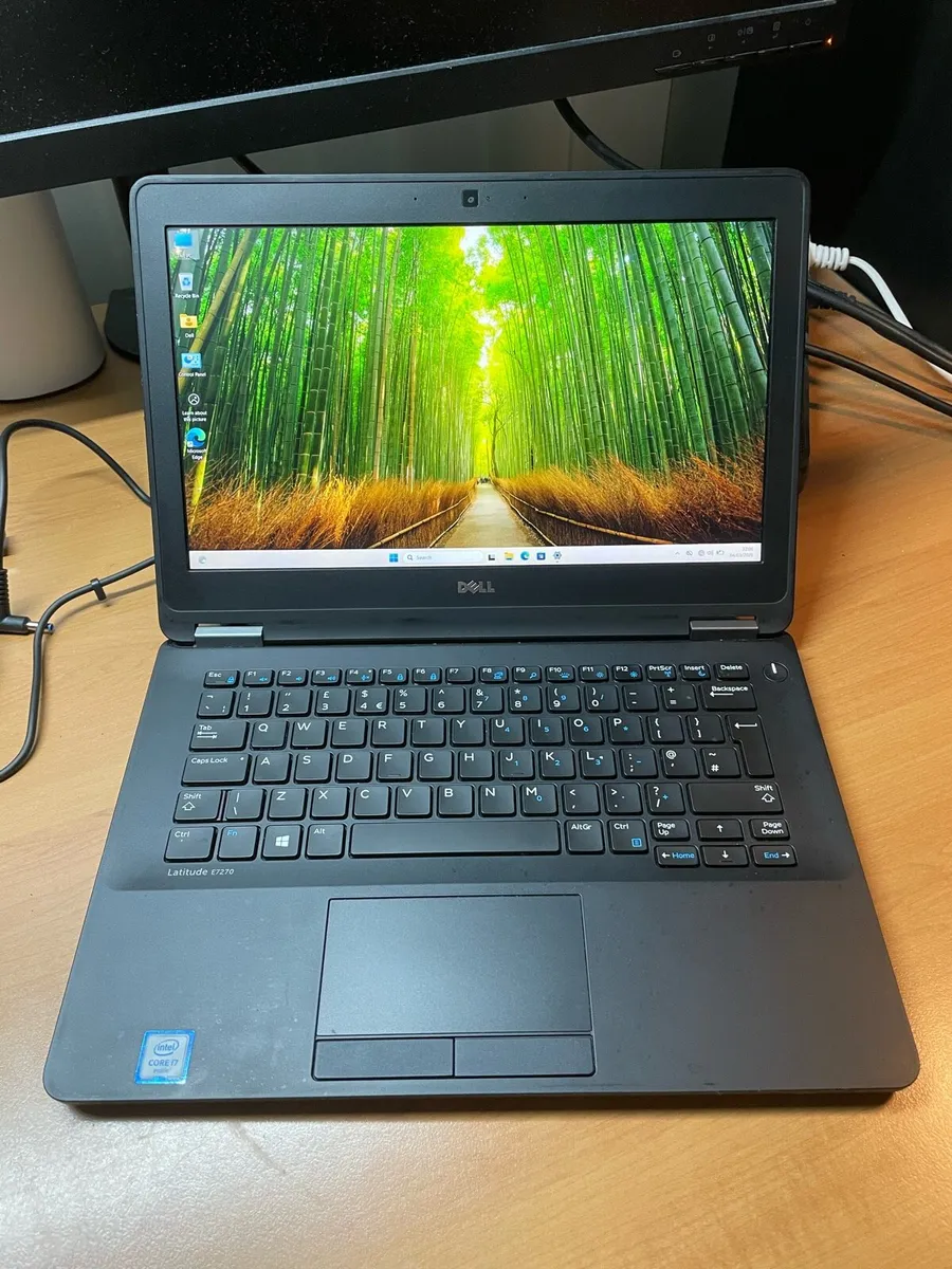 Dell laptop i7 pro 8/256 windows 11 pro - Image 1