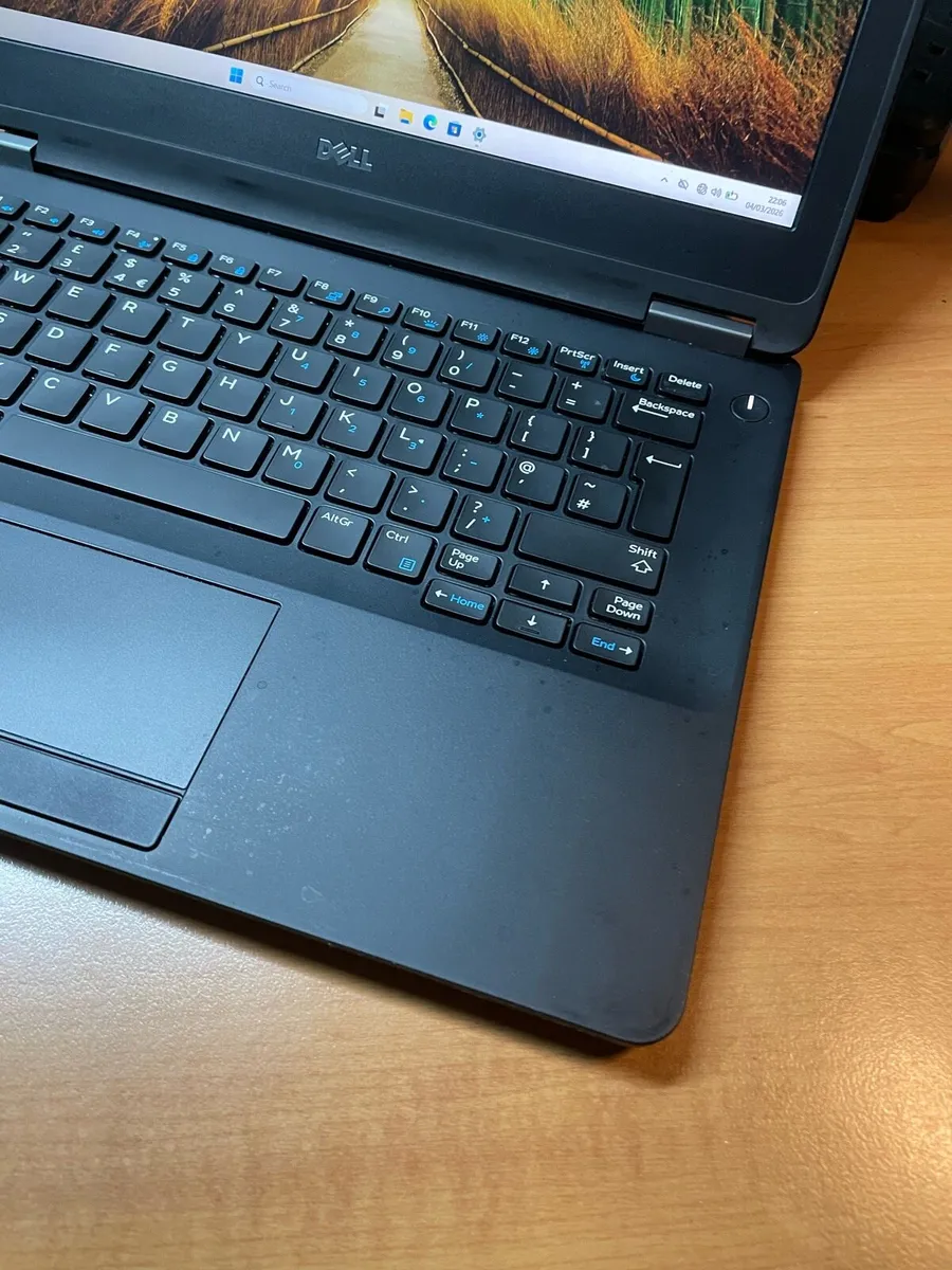 Dell laptop i7 pro 8/256 windows 11 pro - Image 2