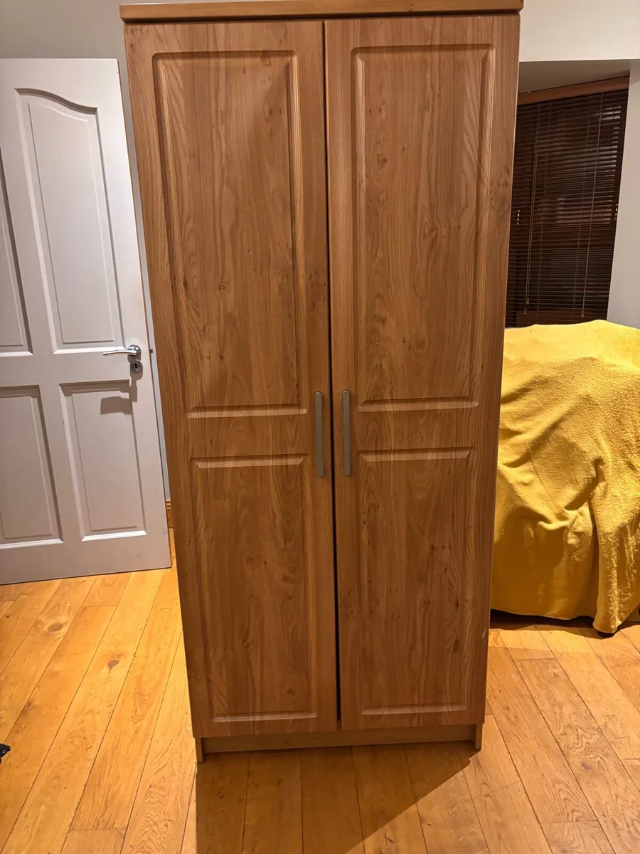 bedroom furniture - Image 1