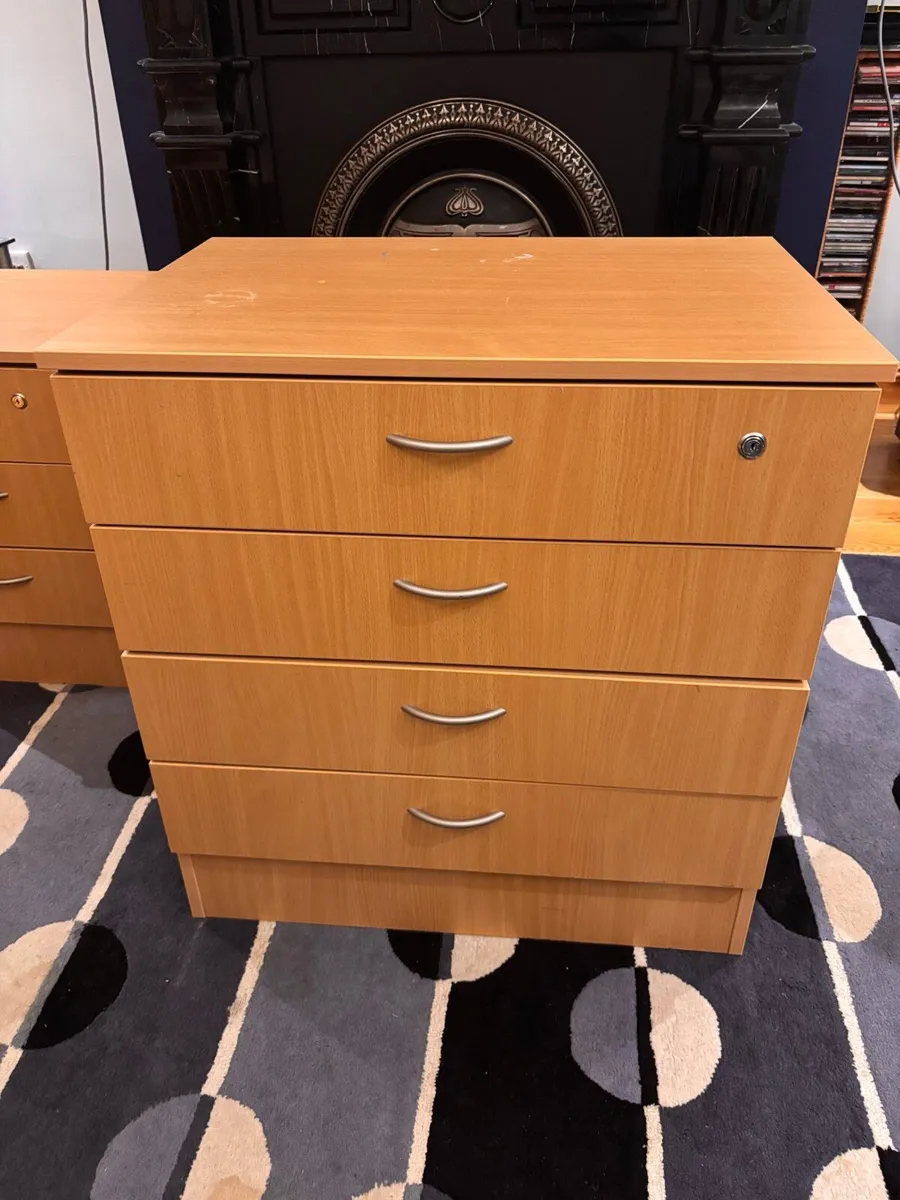 bedroom furniture - Image 4