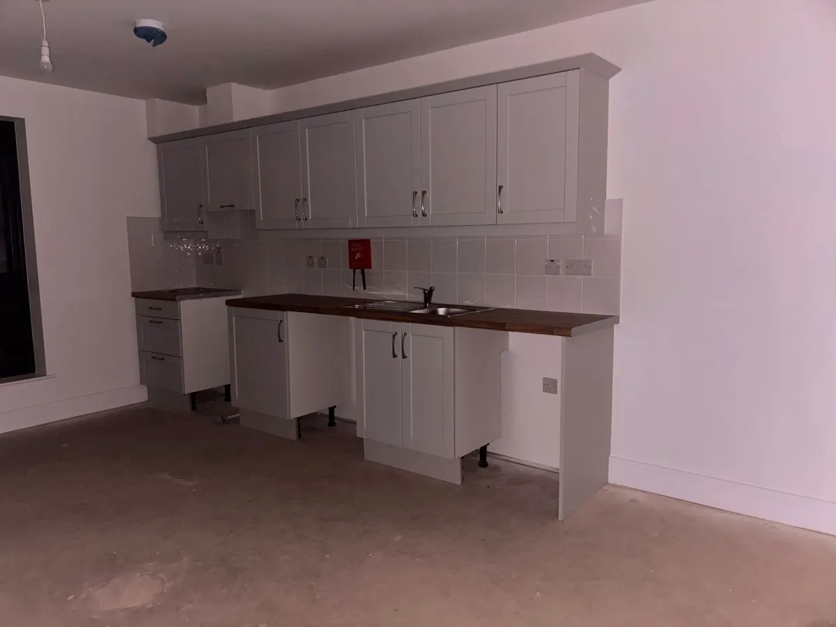 Kitchen Cabinet set - Image 3