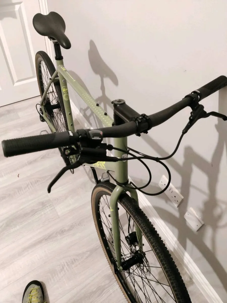 hybrid bike size L - Image 3