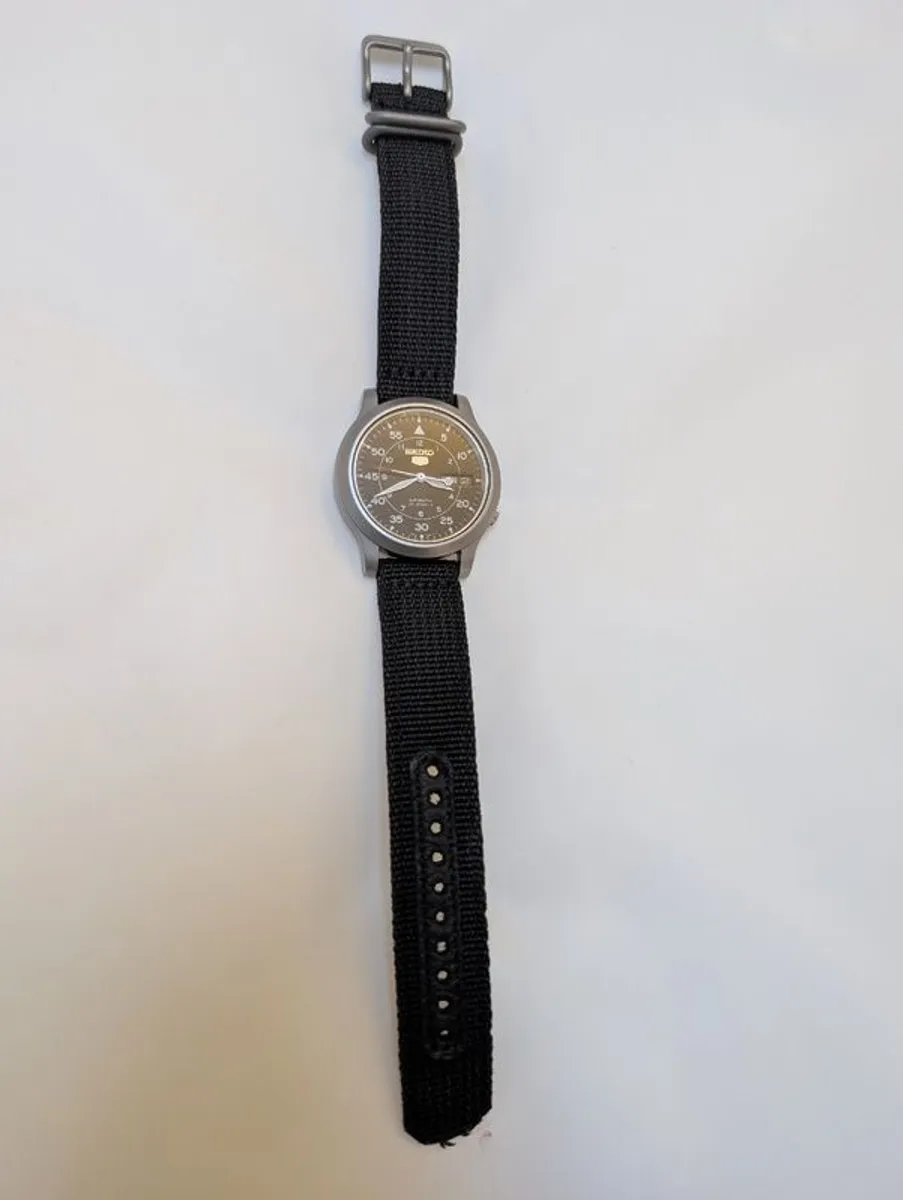 Seiko 5 SNK809K2 Automatic - Image 2