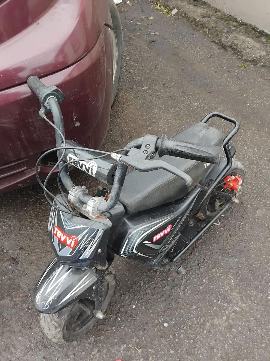 Small electric bike read add price too sell - Image 2