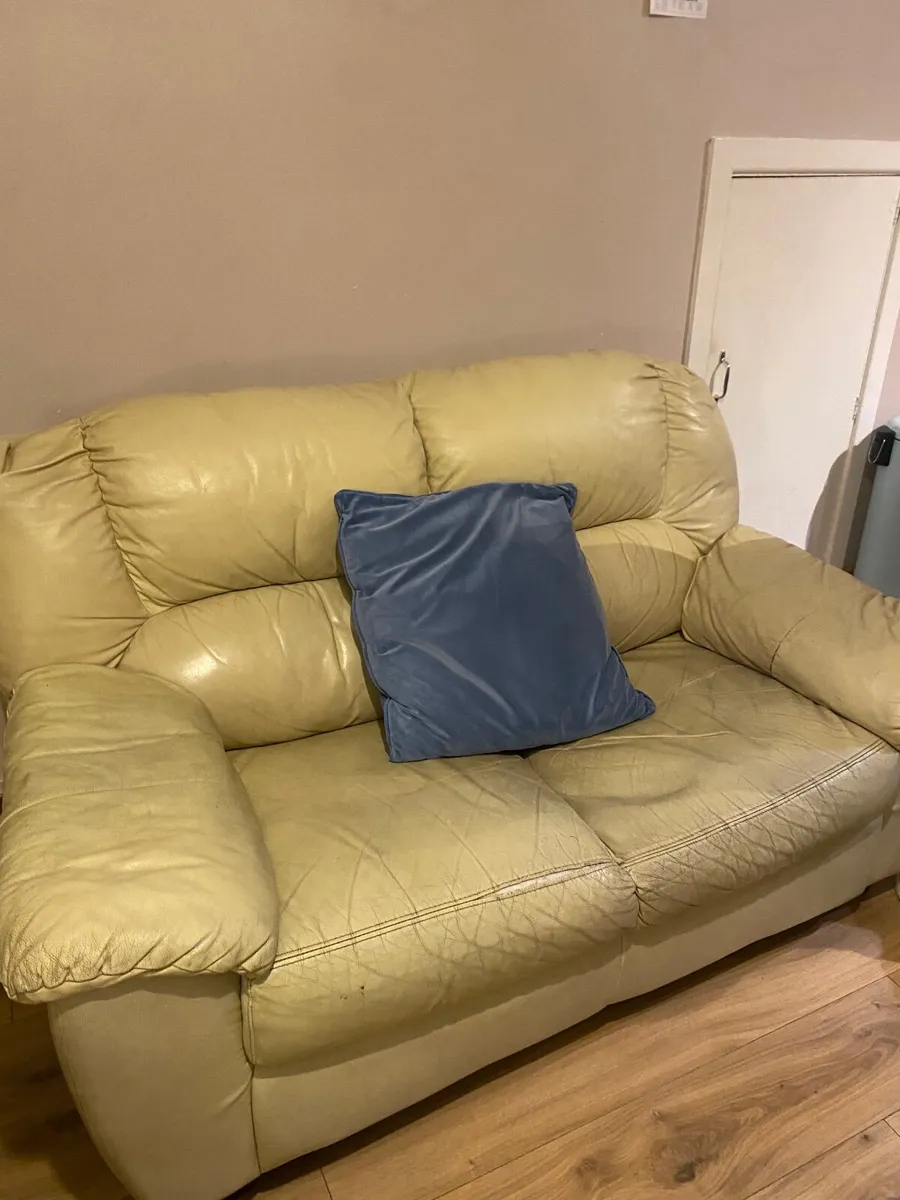 Sofas for sale - Image 3