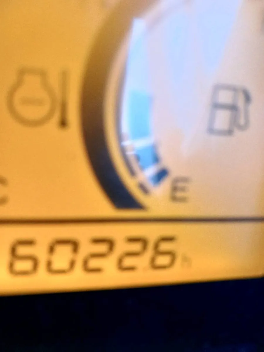 Hitachi Zaxis 52U - Image 3