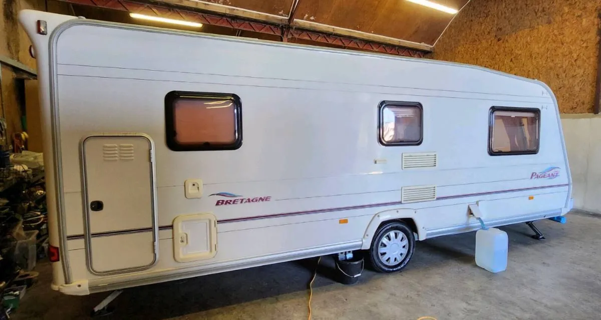 BAILEY FULL 6 BERTH FIXED BUNKS FULL AWNING - Image 3