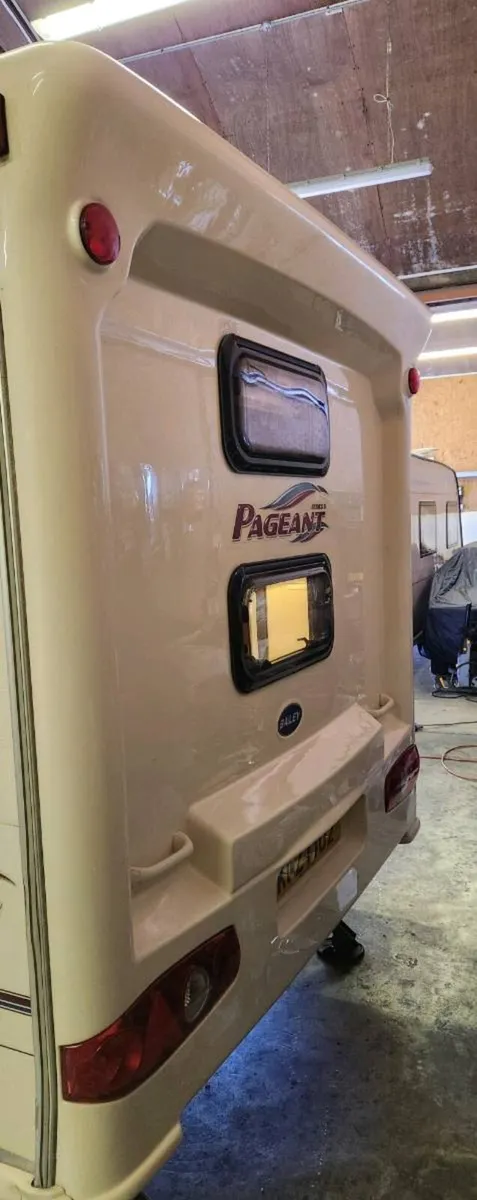 BAILEY FULL 6 BERTH FIXED BUNKS FULL AWNING - Image 4