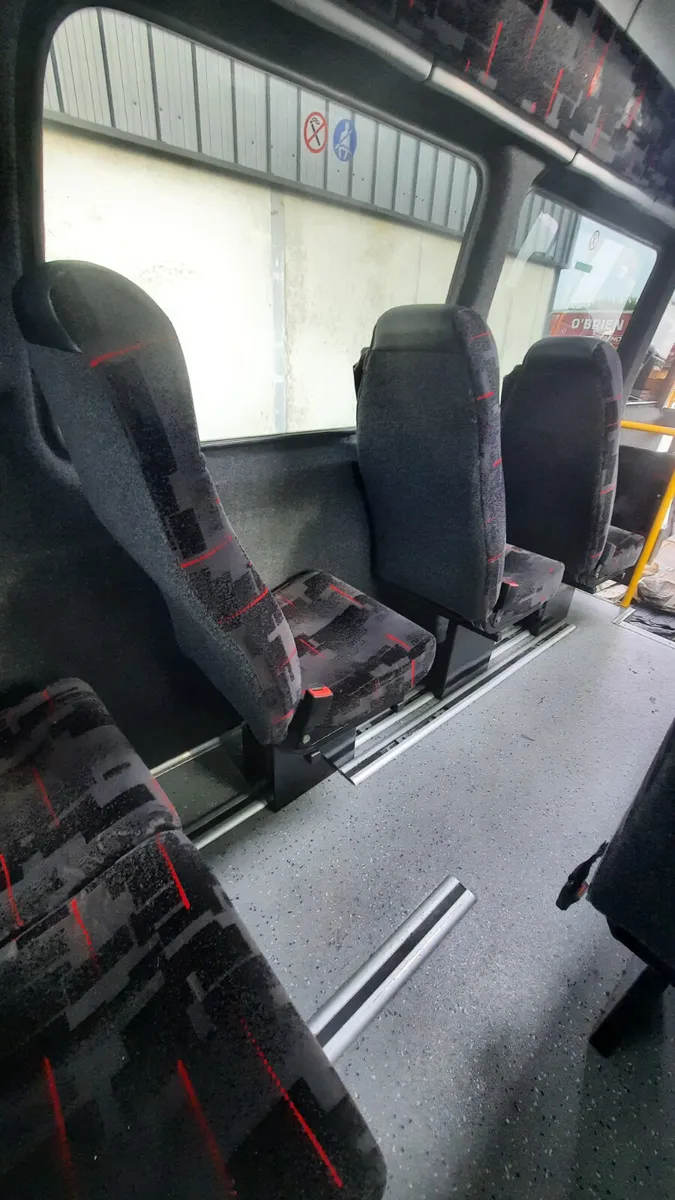 16 x Buckingham Seats - Image 4