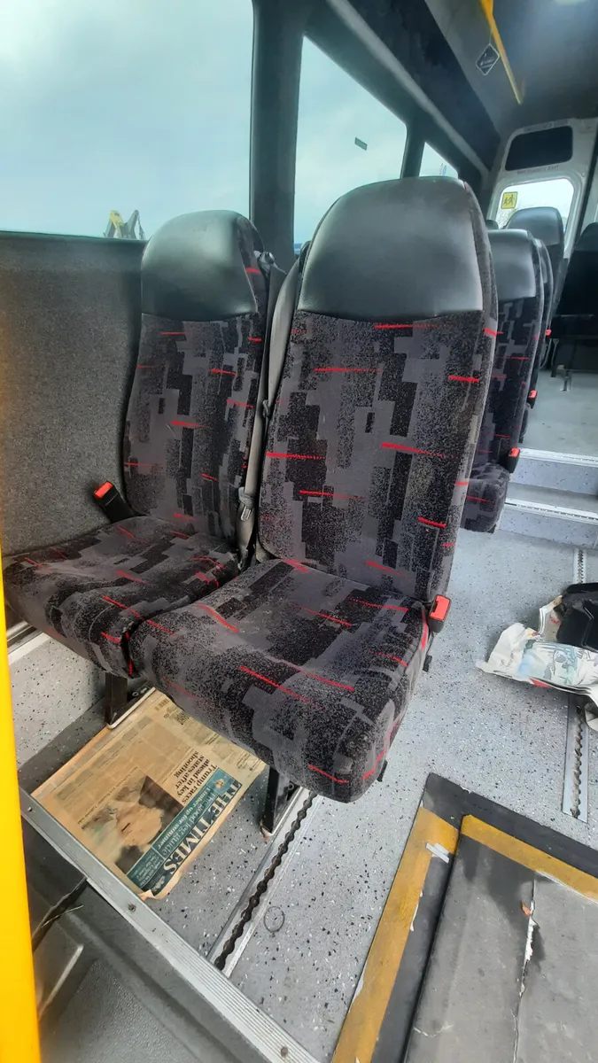 16 x Buckingham Seats - Image 2
