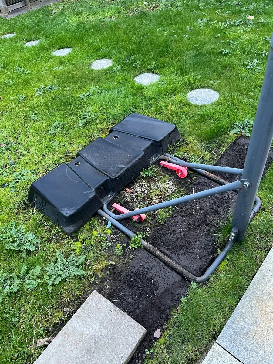 Basketball Hoop - Image 3