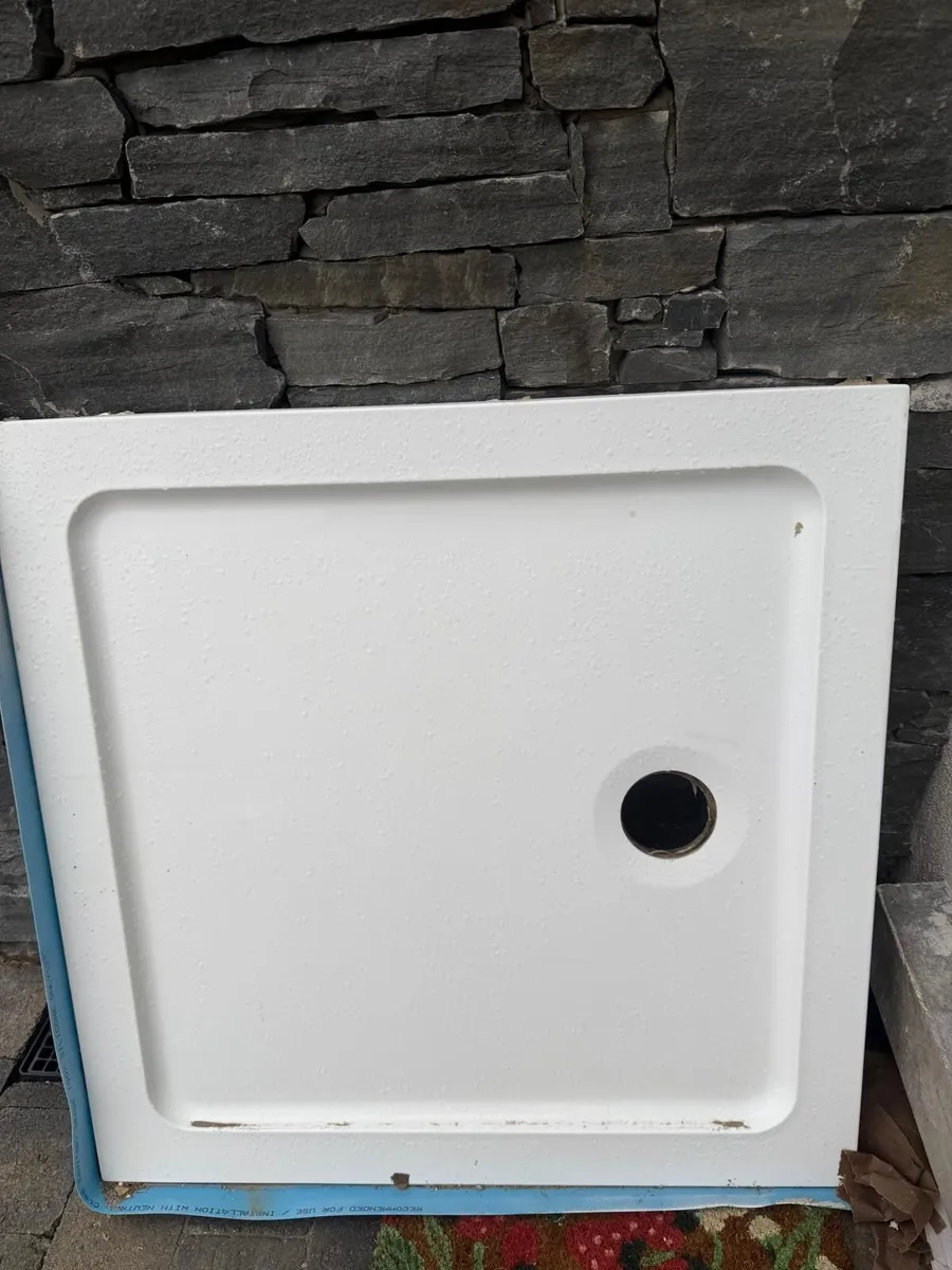 Toilet seat, Shower Tray, Flush Plate - Image 2