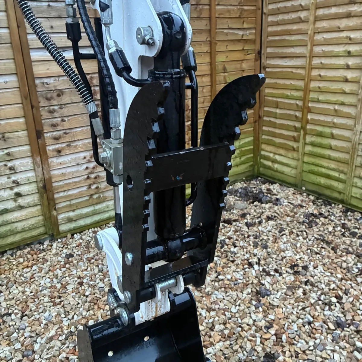 New mini digger - Image 2