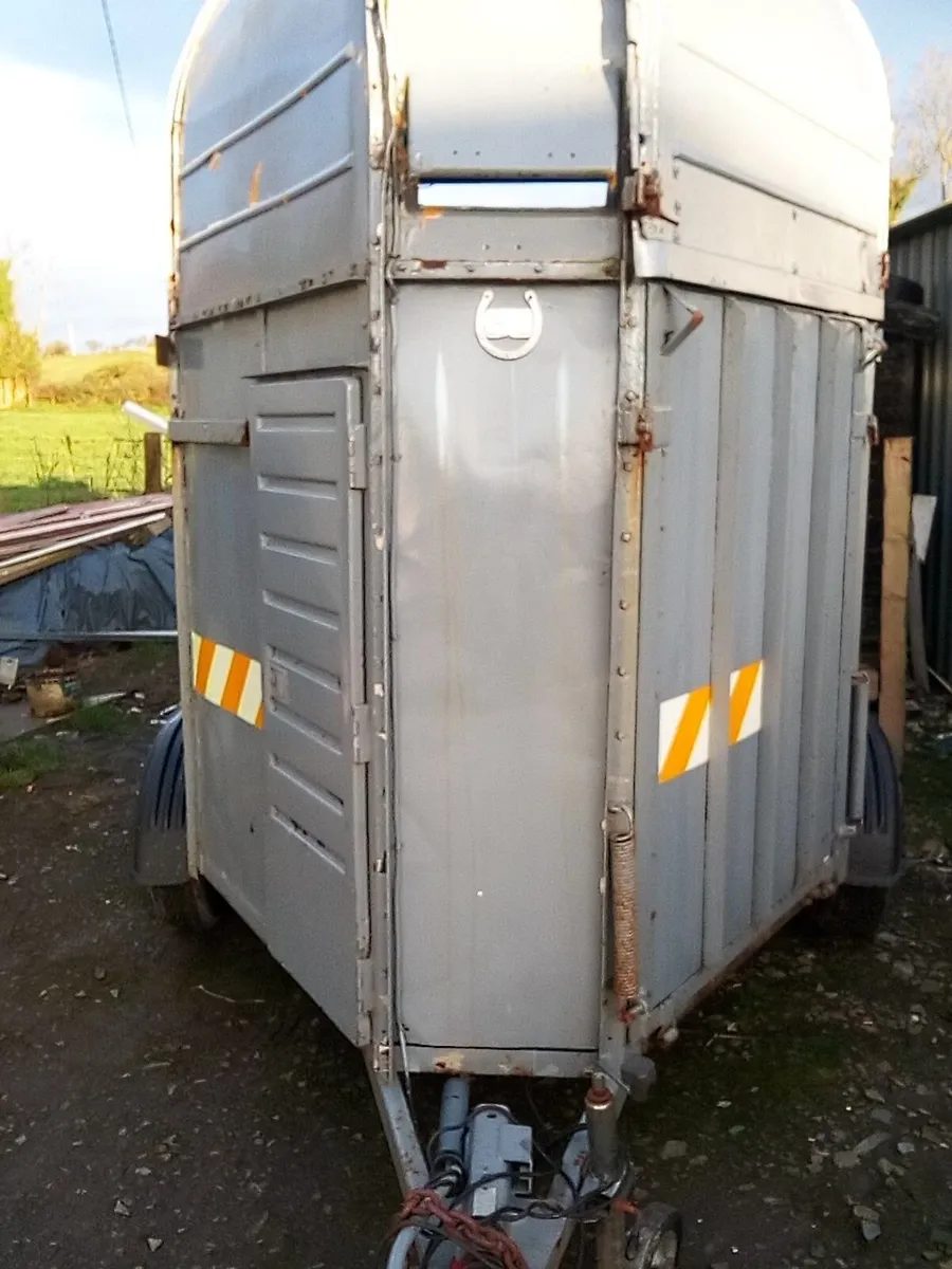 rice double horse box, make great camper - Image 1