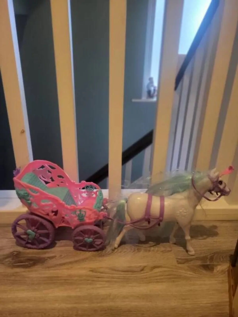 Toy bundle paw patrol and doll house - Image 3