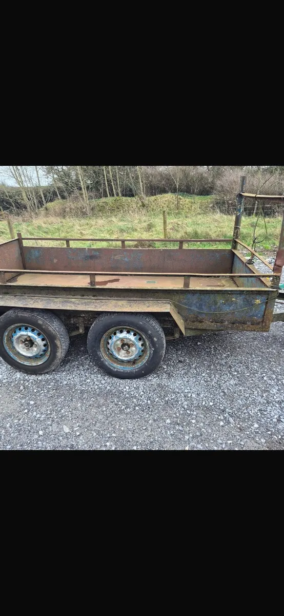 Twin axle car trailer