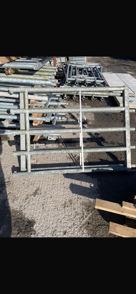 *SECONDS* 3, 4 & 5 Bar Gates - Image 4