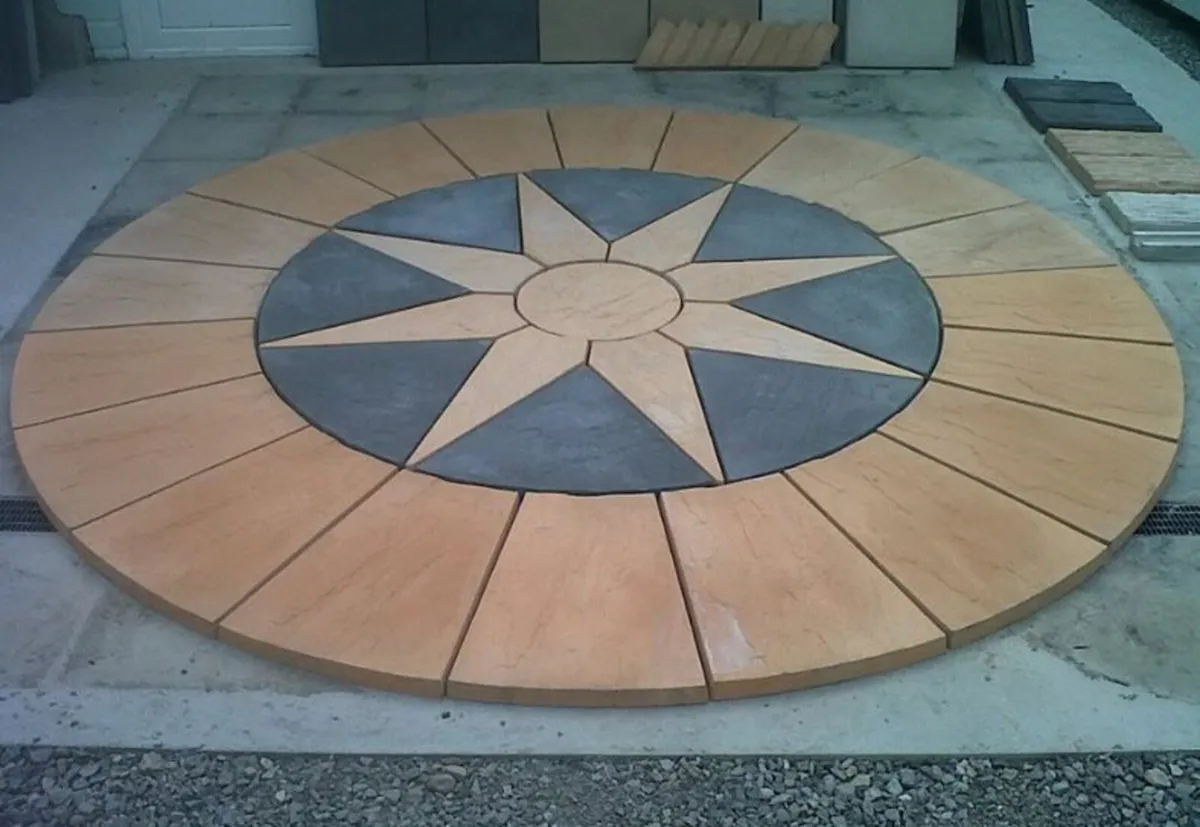 3 meter diameter Sunrise paving circle. DELIVERED - Image 1