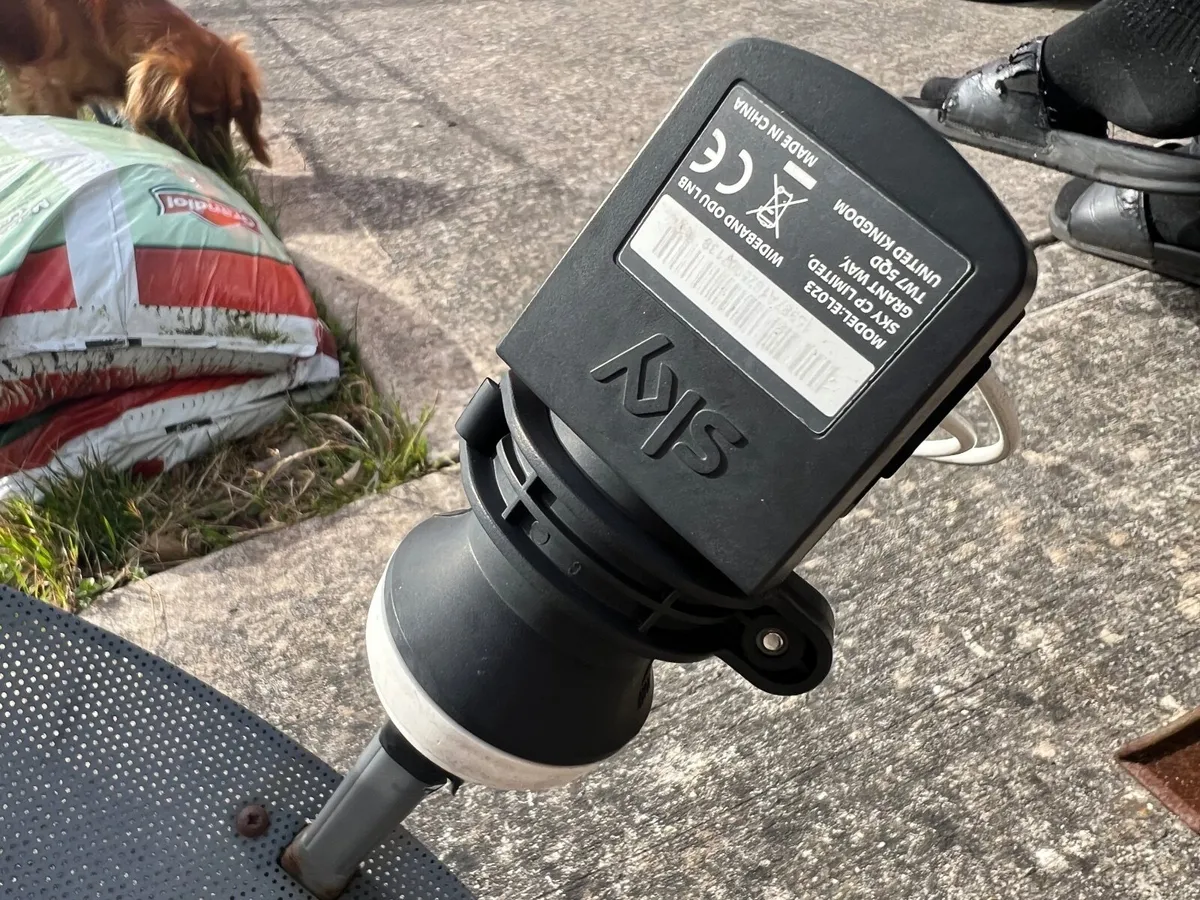 satellite dish - Image 1