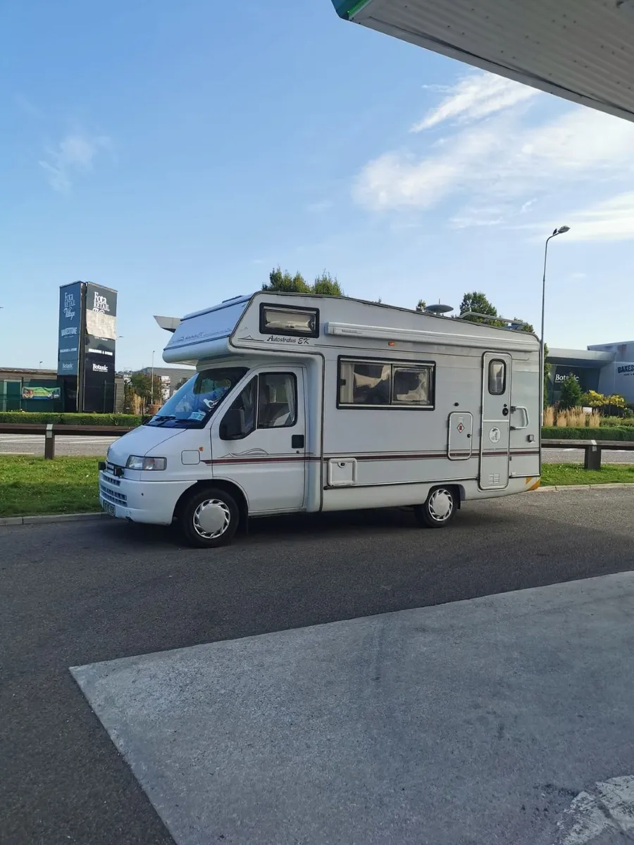 Motorhome - Image 4
