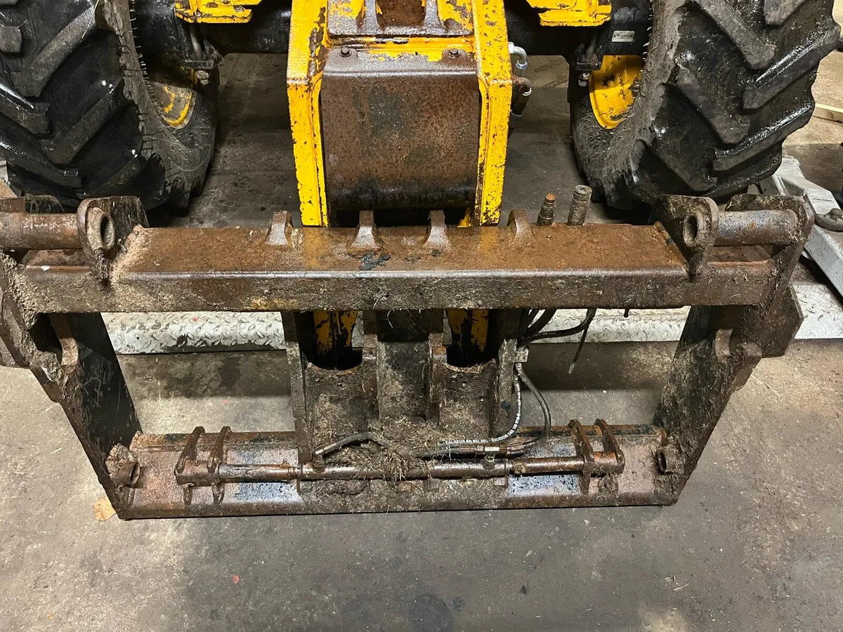 JCB Q Fit Headstock - Image 4