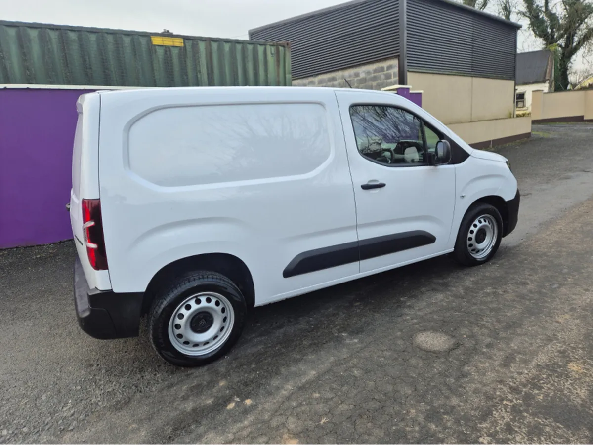 Peugeot Partner PRO PLUS 1.5 HDI 100 1 - Image 3