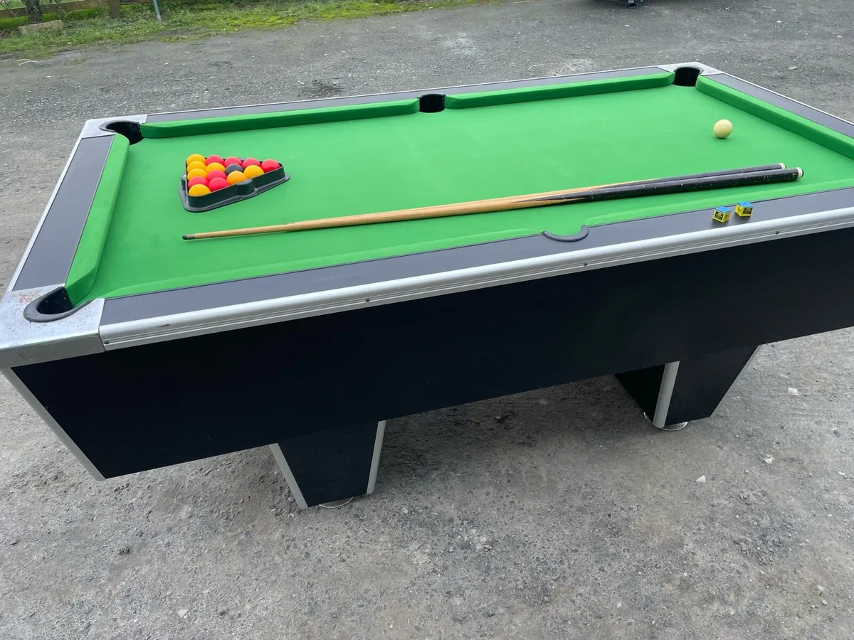 Pool table - Image 4