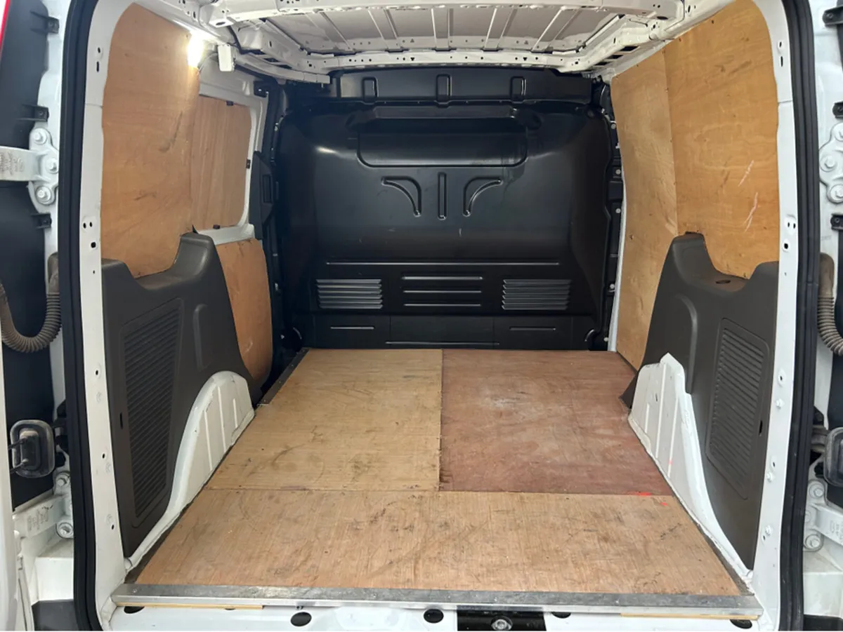 Ford Transit Connect ACTIVE - 1.5 TD - Image 3