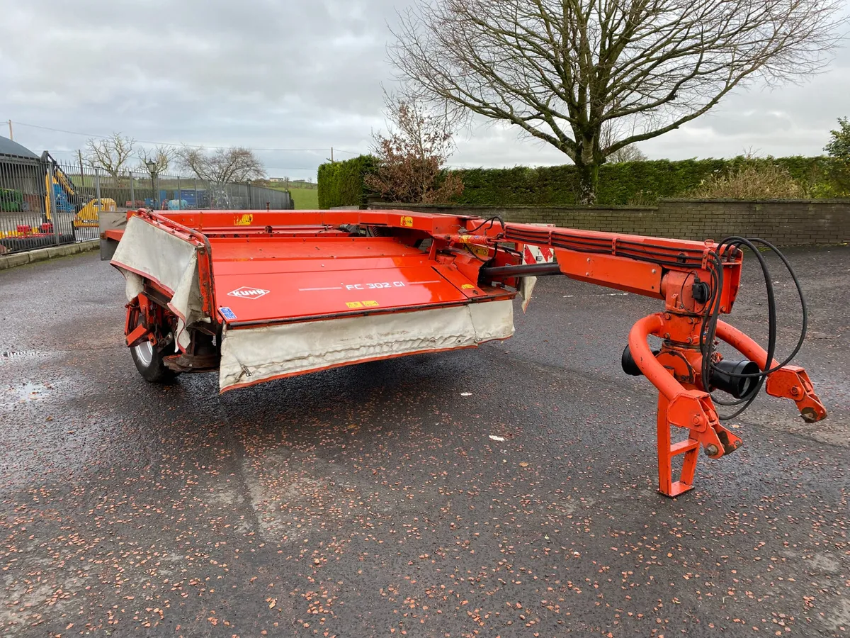 Kuhn FC302G Mower Conditioner - Image 1