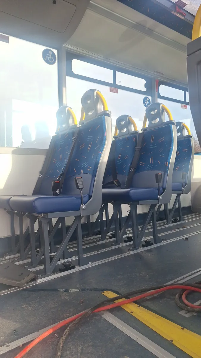 12 x Quick Release Seats - Image 2