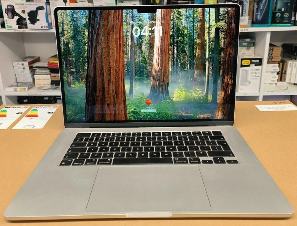 2023 Apple M2 MacBook Air 15" 8GB / 512GB SSD Starlight - A2941 (Battery Cycle: 127) - Image 2
